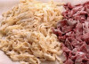 Paste de casa colorate (albe, rosii si verzi)