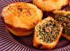 Pateuri cu spanac si carne tocata de miel