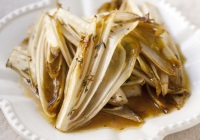 Andive coapte cu suc de portocale si cimbru a la Jamie Oliver