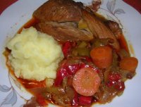 Ciolan de porc cu zarzavat