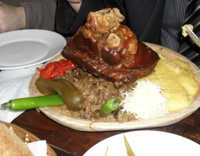 ciolan de porc cu varza