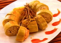 Dovlecel umplut cu piept de pui si ciuperci Dovlecel umplut cu piept de pui si ciuperci