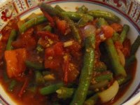 Mancarica de fasole verde cu dovlecei si usturoi