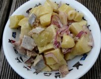 Salata de hering cu cartofi si muraturi