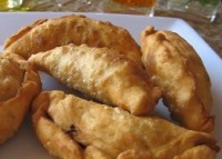 Sambusek cu carne tocată (sambusik bi lahme)