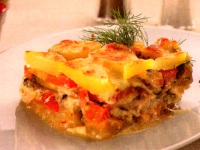 Musaca din piept de pui cu legume fripte