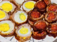 Muschi de porc umplut cu ou si carnati Muschi de porc umplut cu ou si carnati