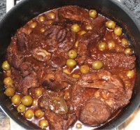 Saute corsican de pulpa de vitel cu masline