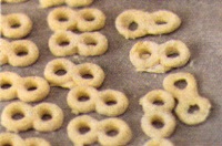 Mucenici de casa la cuptor