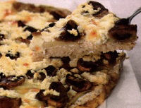 Pizza cu blat de conopida (fara faina)