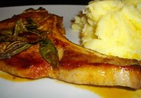 Cotlet de porc cu sunca si piure de cartofi