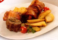 Rulada de vita imbracata in bacon