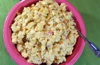 Salata de cartofi fierti cu mere si telina