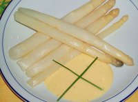 Sparanghel cu sos de oua Sparanghel cu sos de oua