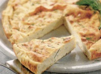Tarta cu telemea, urda si chimen