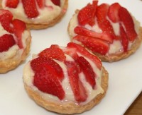 Tarte cu capsuni (crema fara ou)