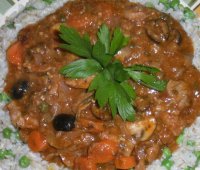 Tocana olteneasca cu carne de vita si carnati
