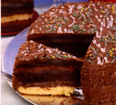 tort cu crema de ciocolata amaruie