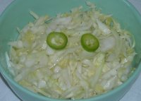 Salata de varza alba proaspata